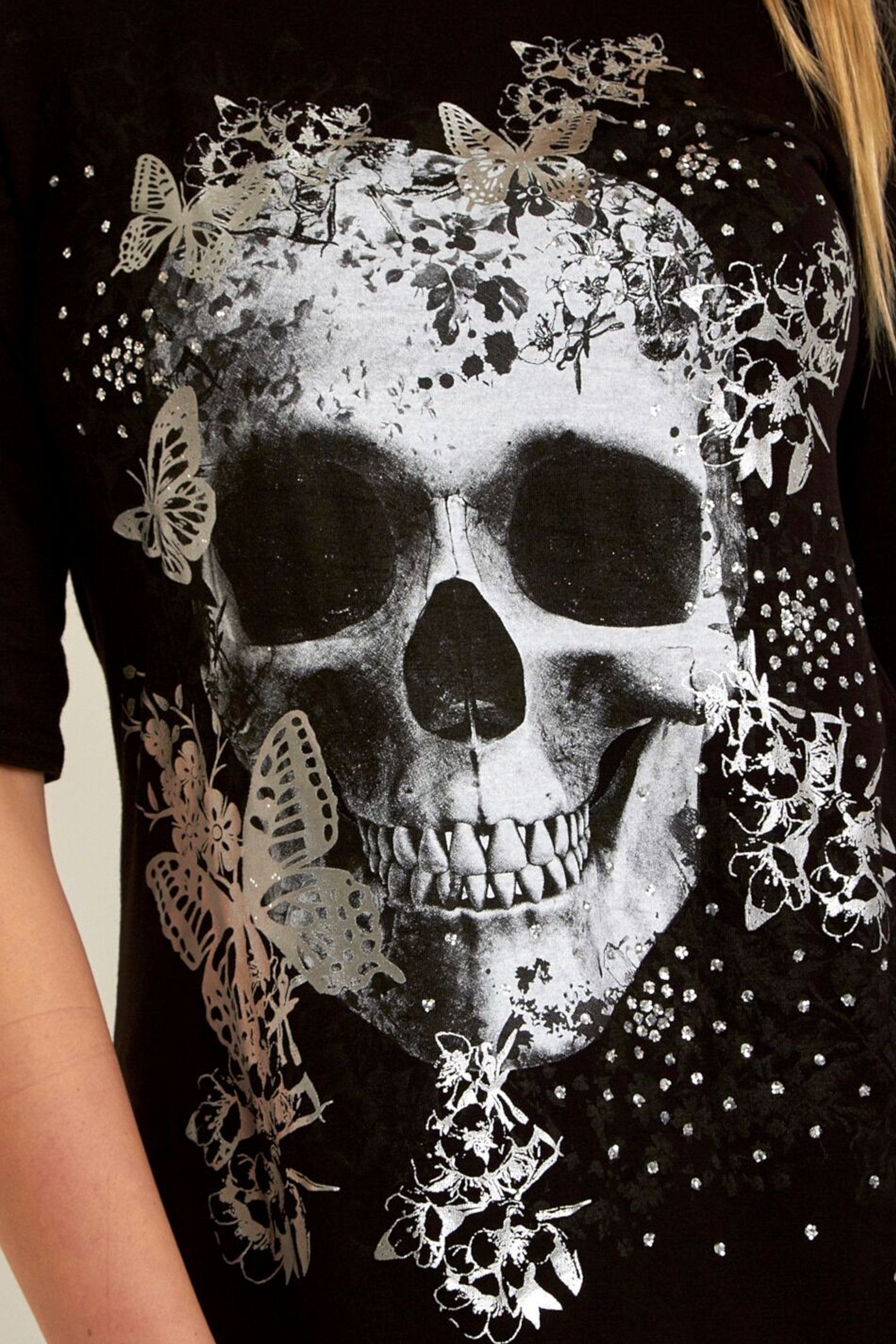 Cropped Sleeve Skull Print Curve Hem Top - bejealous-com