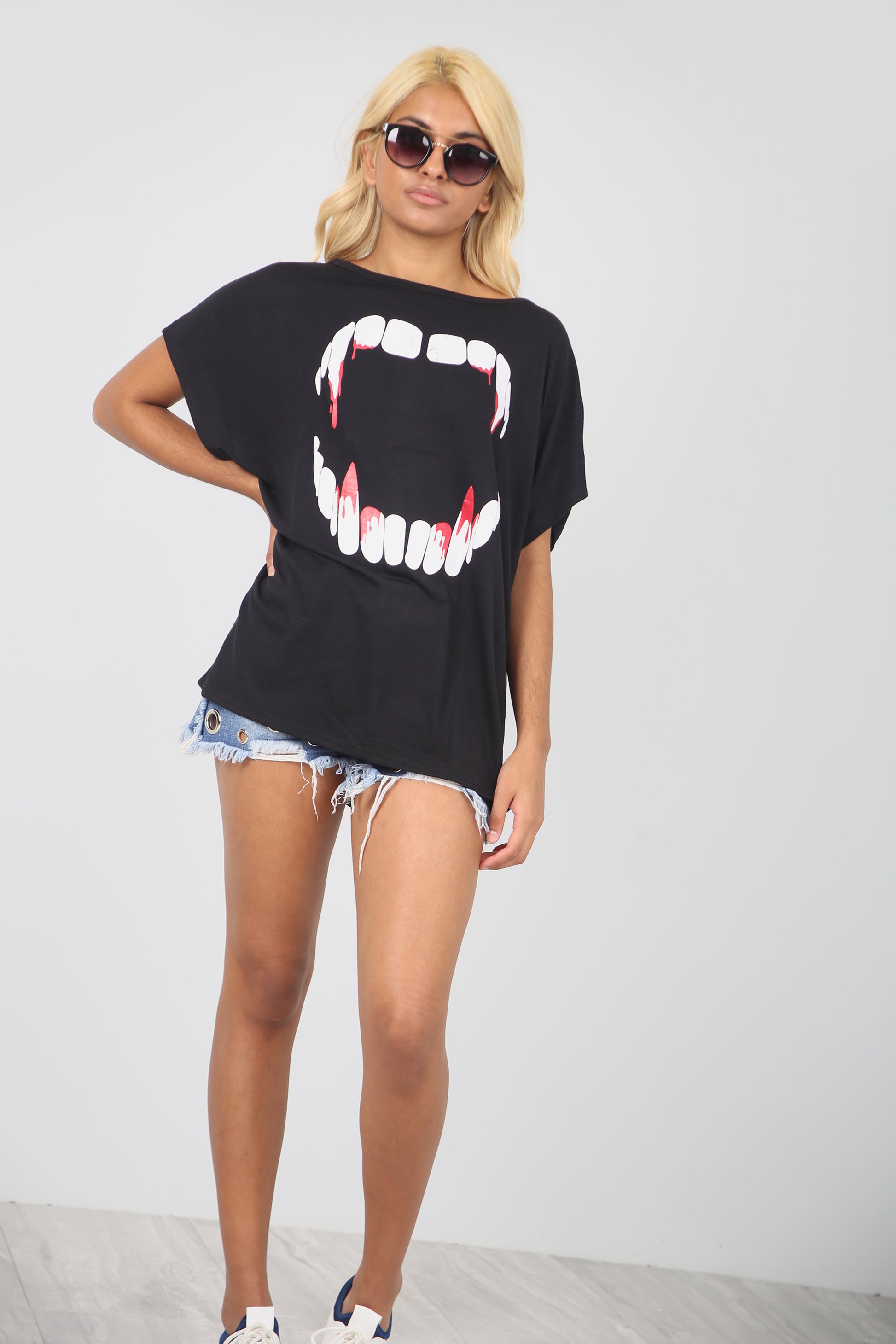 Vampire Fangs Graphic Print Halloween Tshirt - bejealous-com