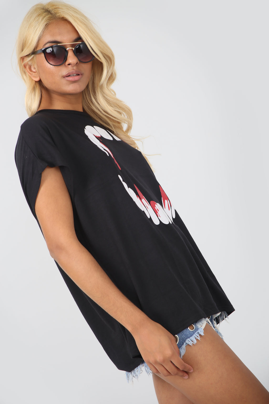 Vampire Fangs Graphic Print Halloween Tshirt - bejealous-com