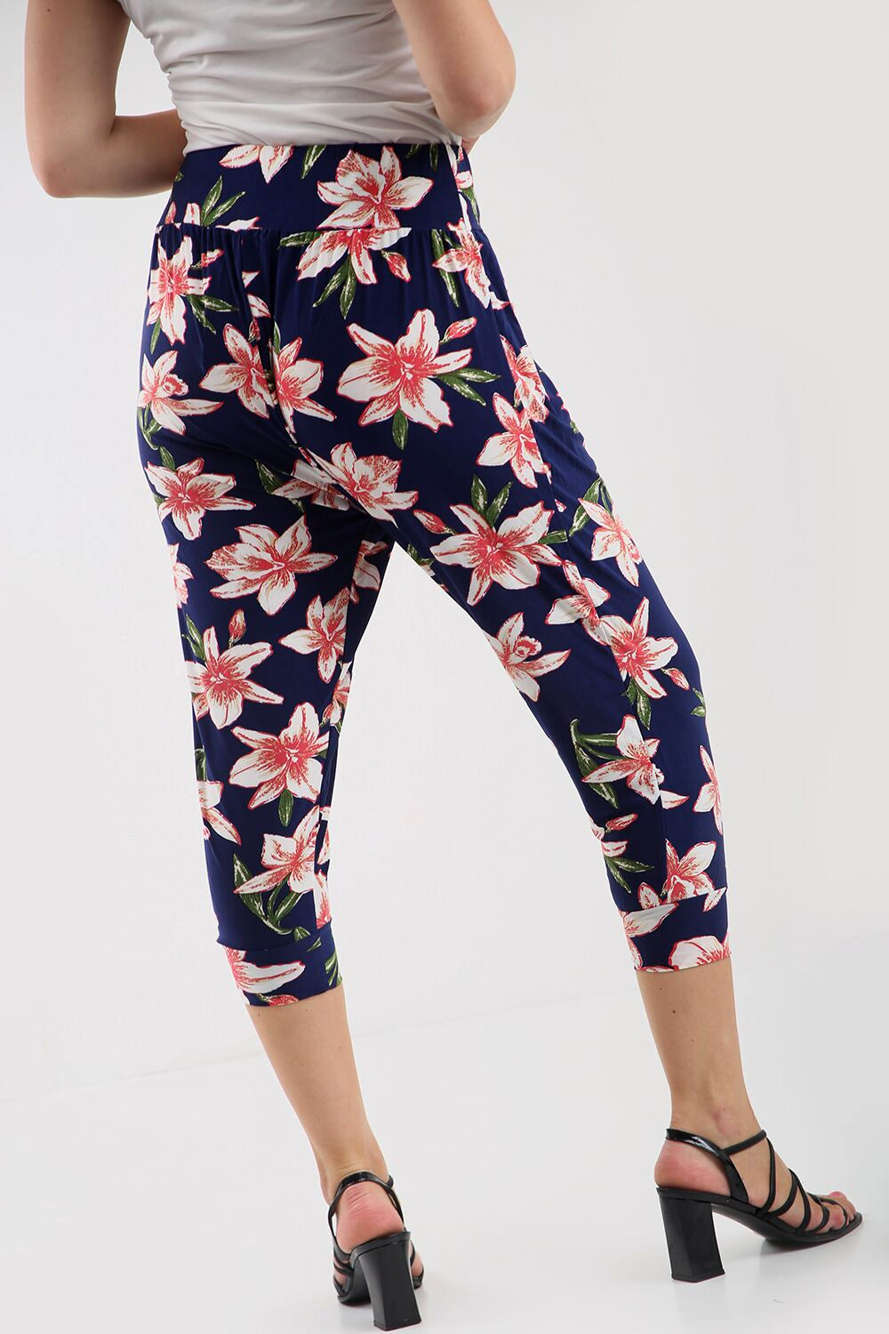High Waist Red Floral Print Cuffed Leg Trousers - bejealous-com