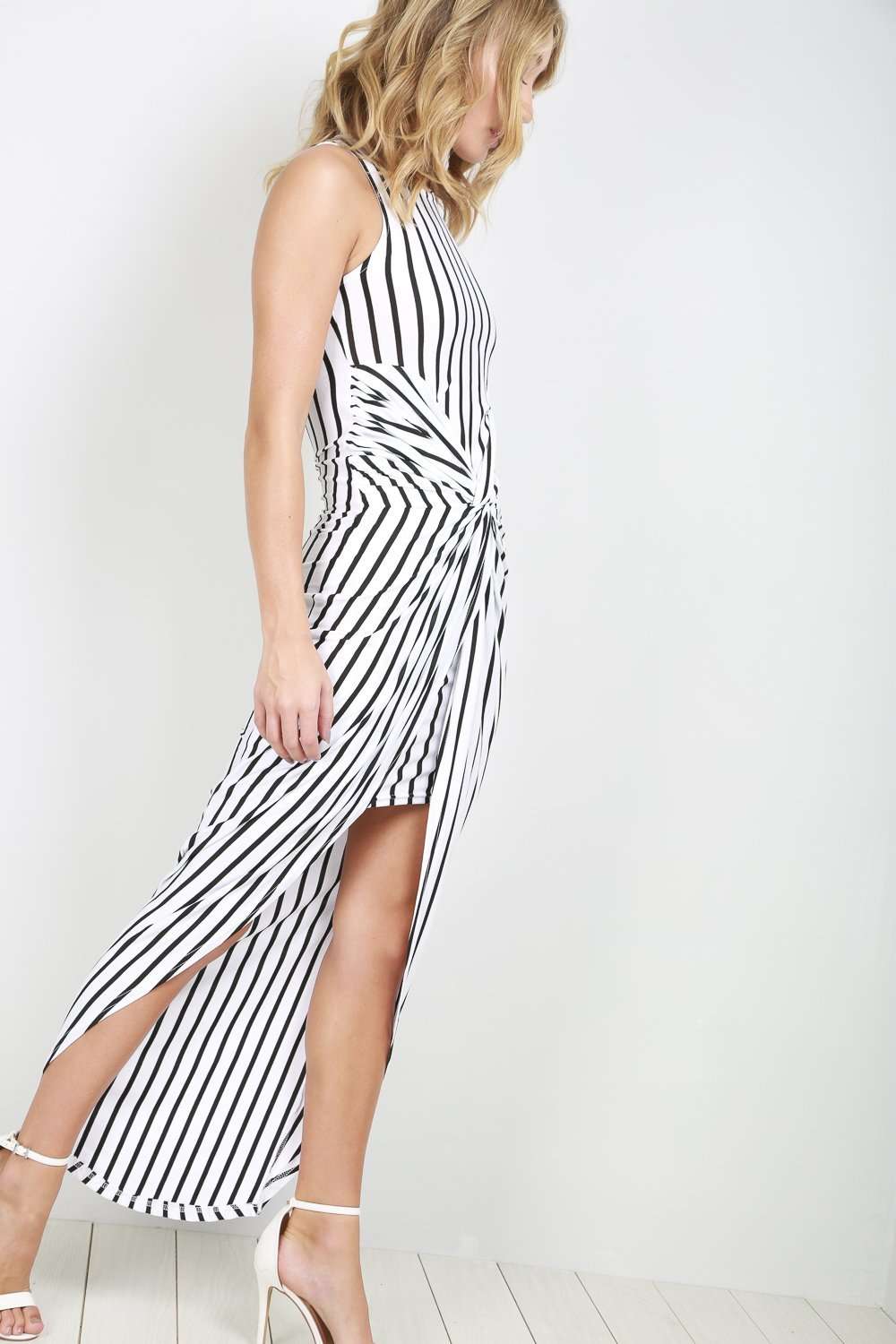 Sleeveless Monochrome Striped Twisted Maxi Dress - bejealous-com